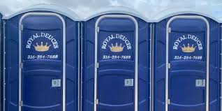 Best Portable Restroom Servicing (Cleaning and Restocking)  in Oldsmar, FL